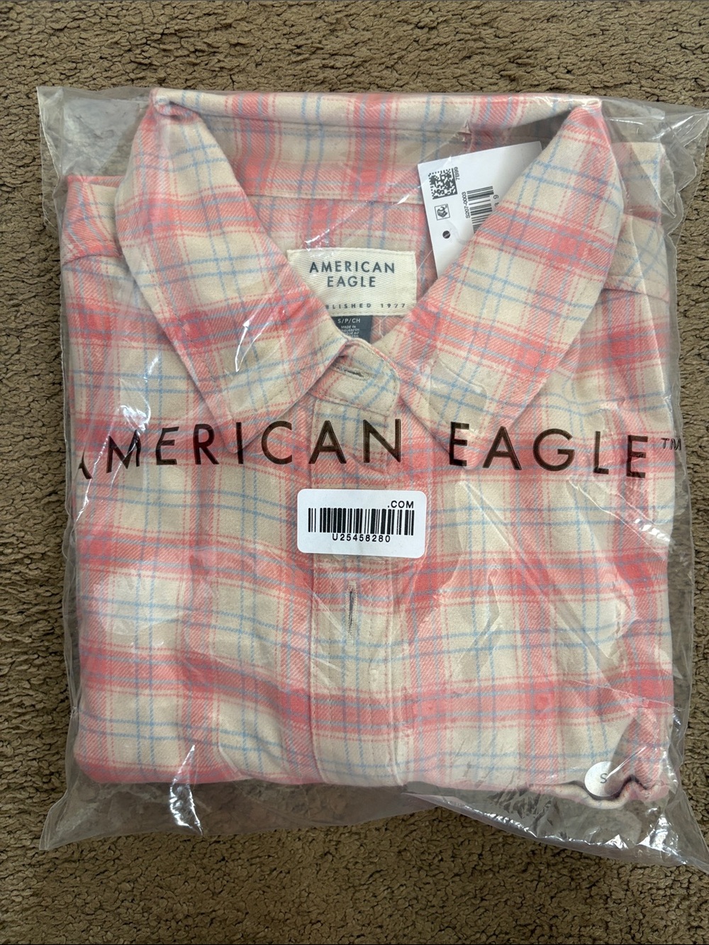 💛🧡American Eagle Outfitters Women's Pink and Cream Plaid Button-Down Flannel🧡💛